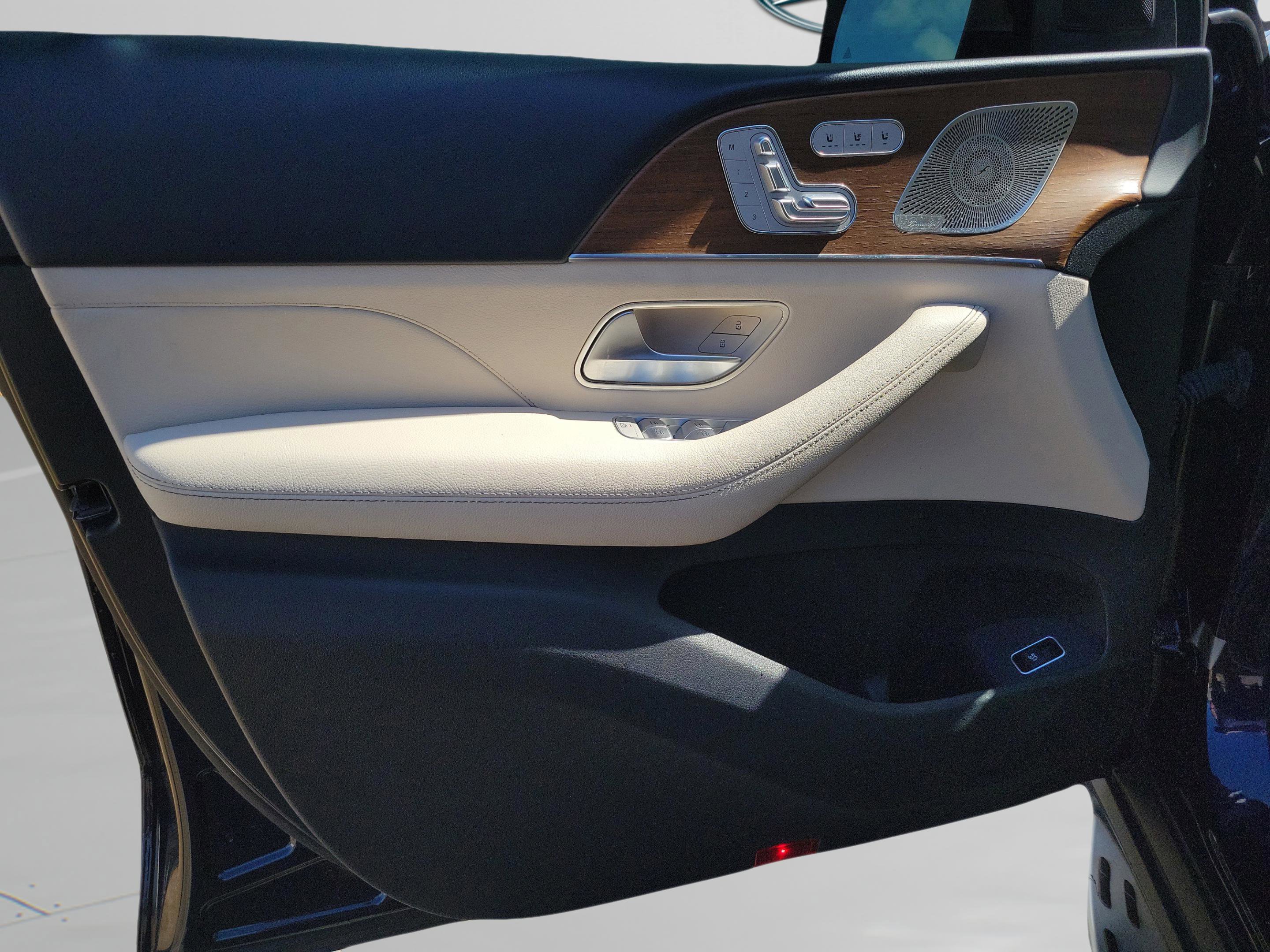 Certified 2022 Mercedes-Benz GLS 450 4MATIC image 23