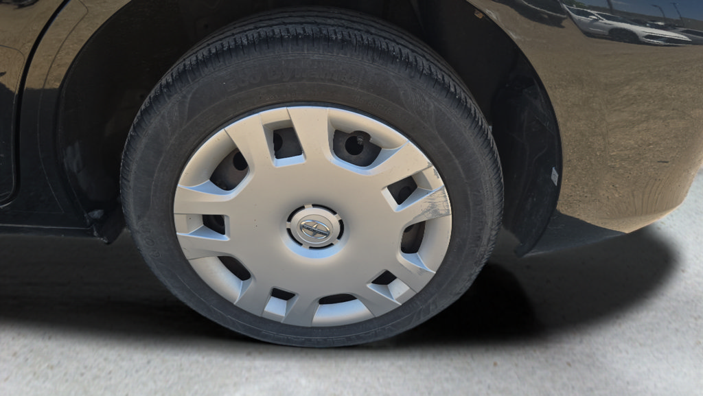 Used 2015 Scion xB FWD image 29
