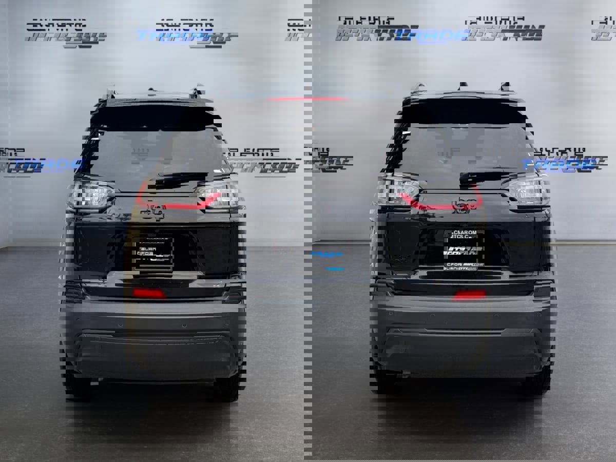 Used 2023 Jeep Cherokee Altitude Lux image 6