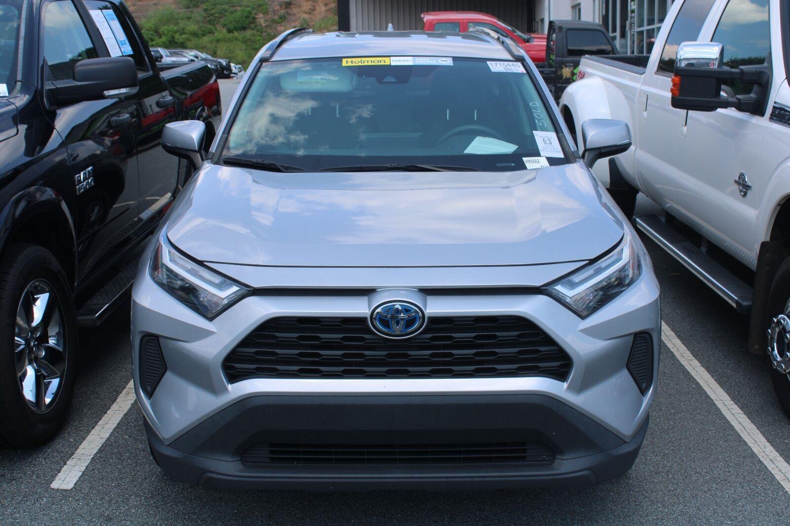 Used 2023 Toyota RAV4 XLE w/ XLE Grade Weather Package AWD/4WD image 2