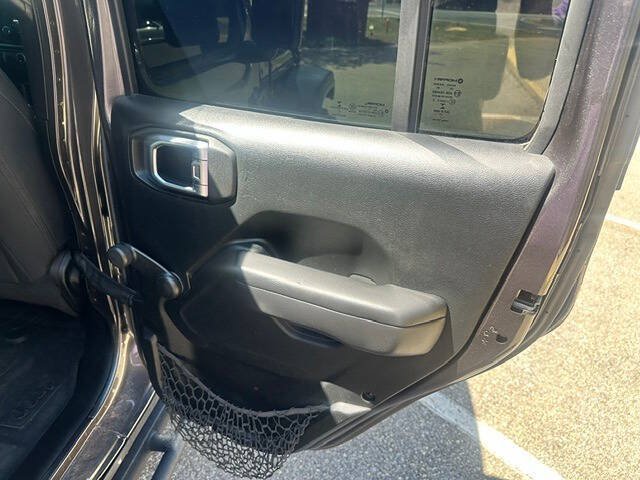 Used 2018 Jeep Wrangler Unlimited Sport AWD/4WD image 22