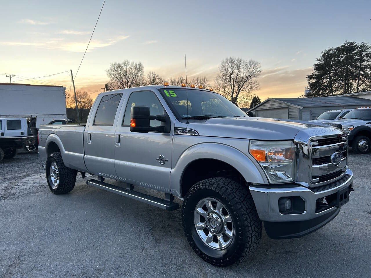 Used 2015 Ford F350 Lariat w/ Lariat Interior Package image 4