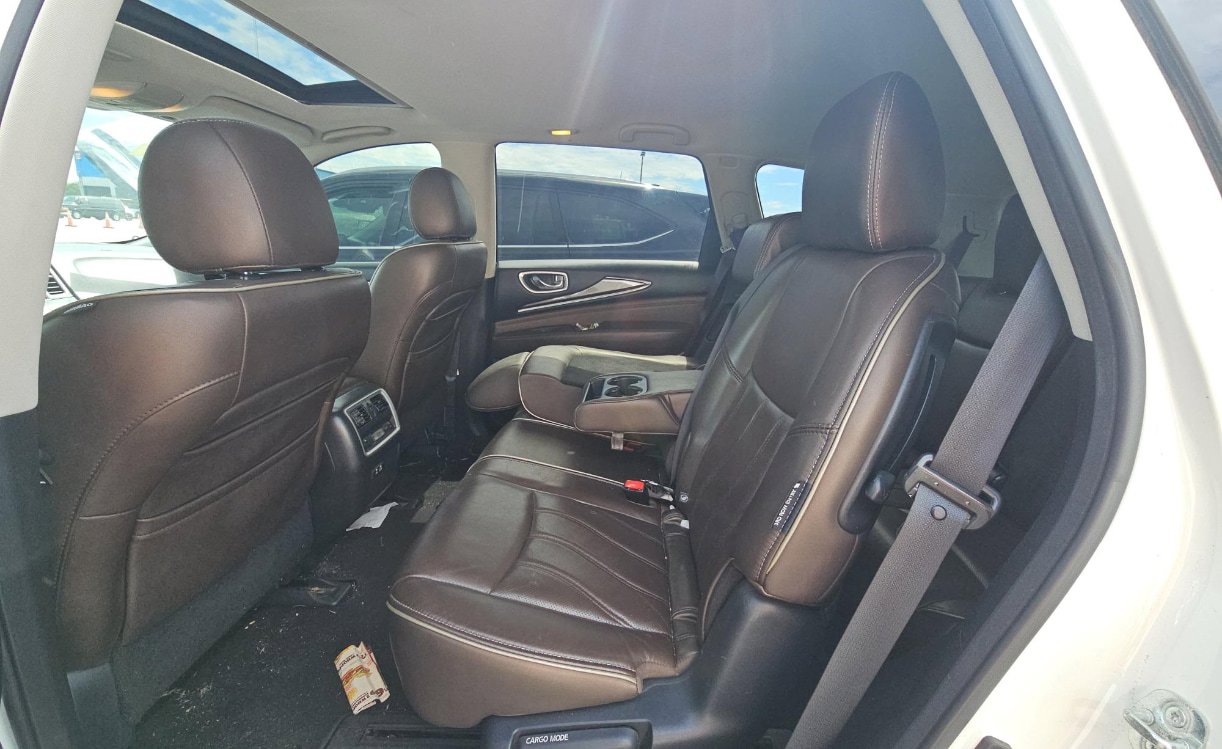 Used 2019 INFINITI QX60 Luxe w/ Essential Package FWD image 11
