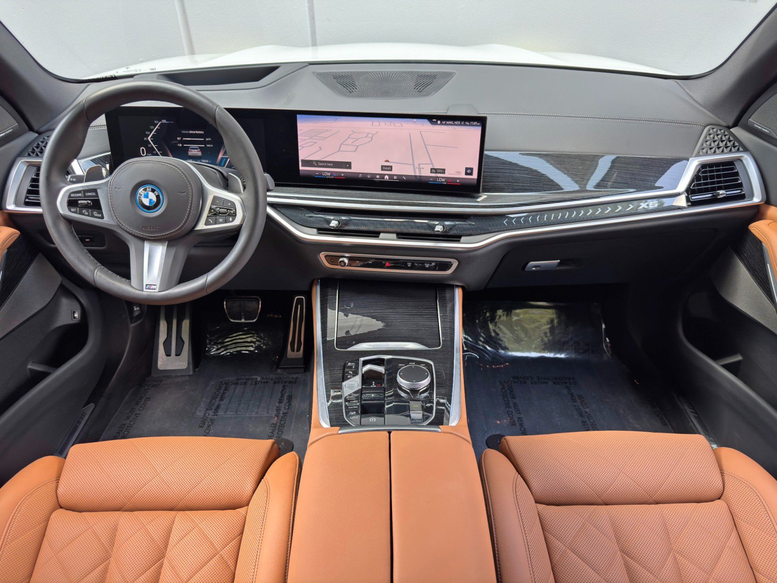 Used 2024 BMW X5 xDrive50e w/ M Sport Package AWD/4WD image 13