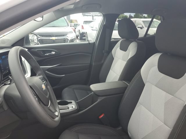 Certified 2025 Chevrolet Trax LS FWD image 15