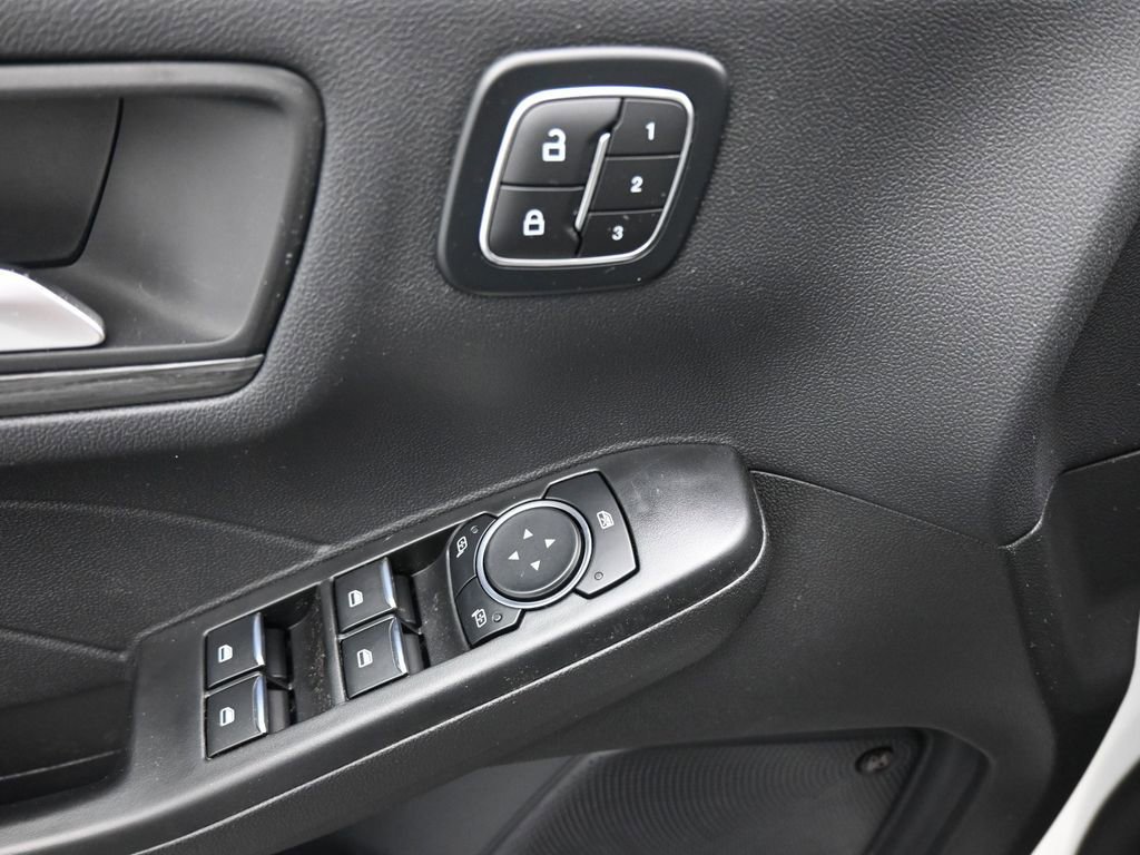 New 2025 Ford Escape SE w/ PHEV Premium Package image 11