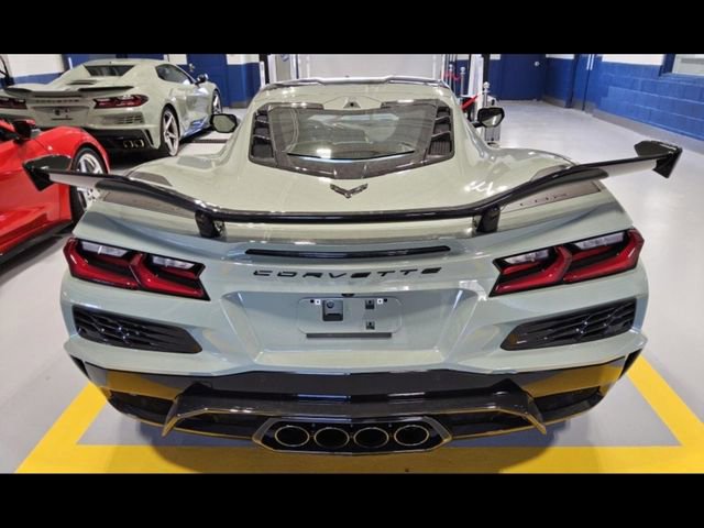 Used 2024 Chevrolet Corvette Z06 w/ Z07 Performance Package image 5