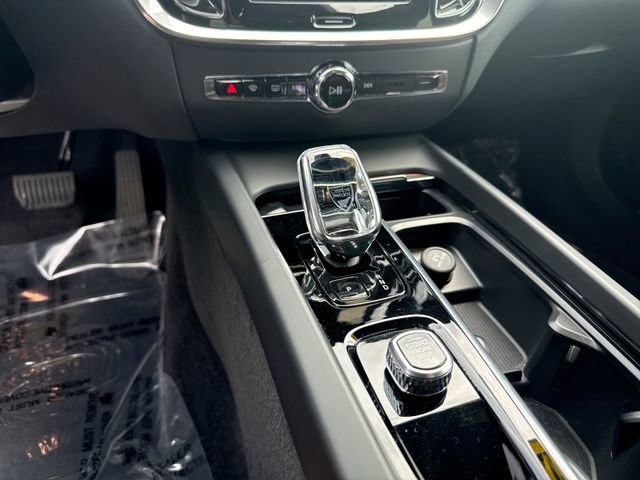 Certified 2025 Volvo V60 B5 Cross Country Ultra AWD/4WD image 25