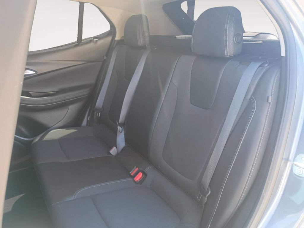 Used 2021 Buick Encore GX Preferred AWD/4WD image 13