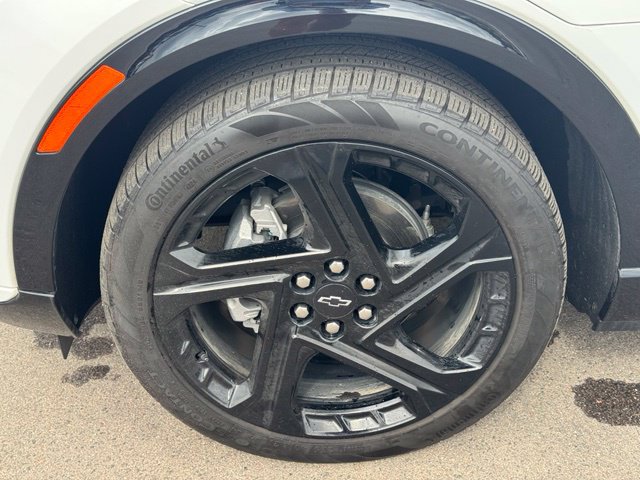 Used 2024 Chevrolet Equinox EV RS FWD image 11