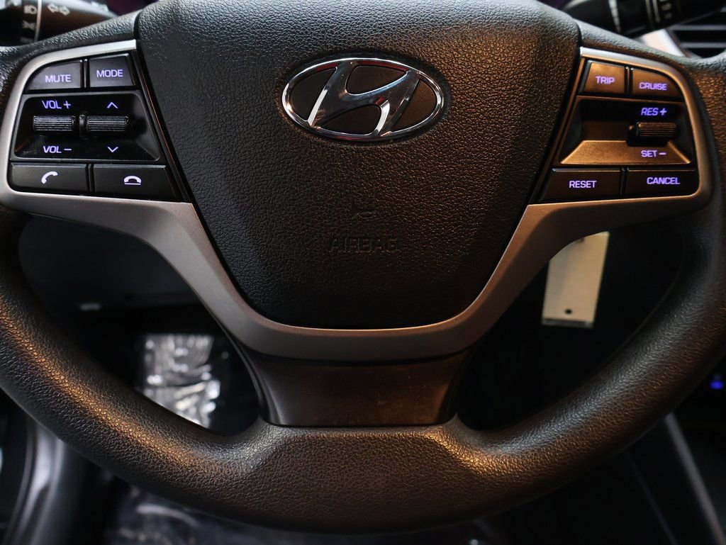 Used 2021 Hyundai Accent SE image 19