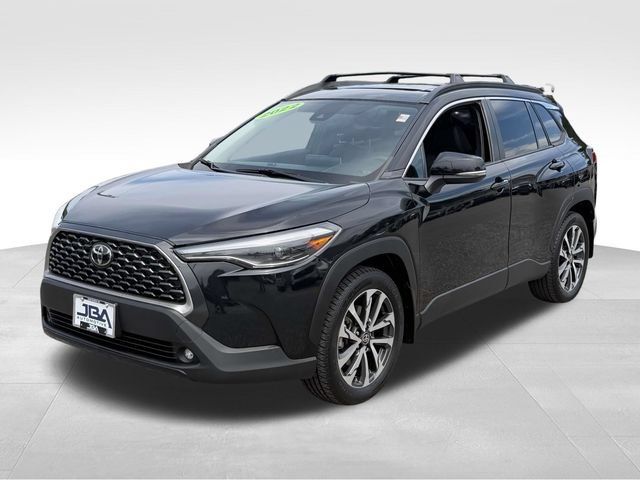 Used 2022 Toyota Corolla Cross XLE w/ Convenience Package AWD/4WD image 25
