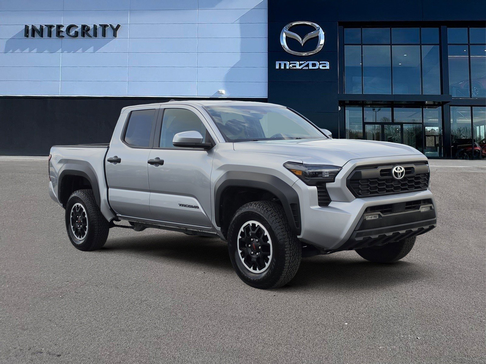 Used 2025 Toyota Tacoma TRD Off-Road AWD/4WD image 2