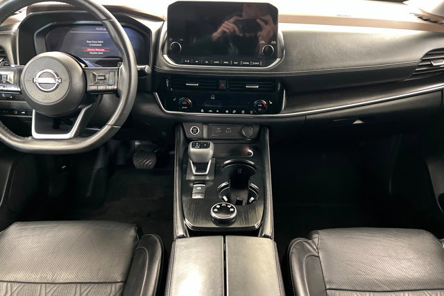 Used 2023 Nissan Rogue Platinum image 13