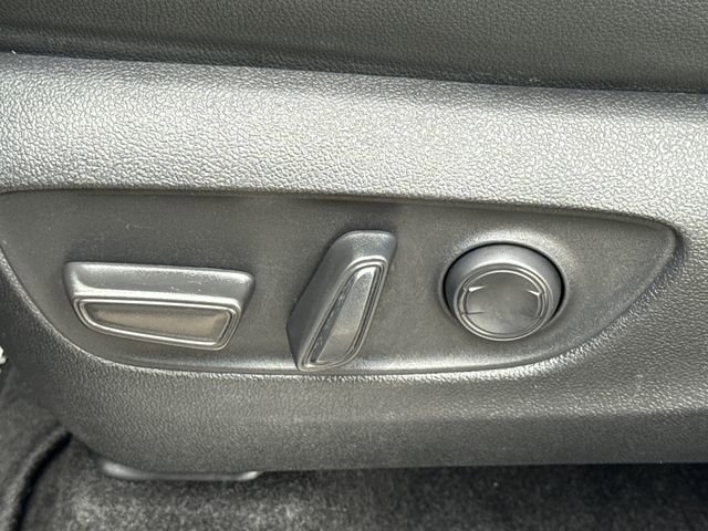 Used 2025 Toyota Grand Highlander AWD image 23