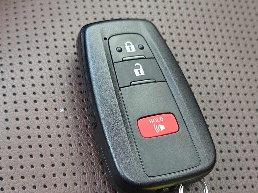 Used 2022 Toyota 4Runner Limited image 38