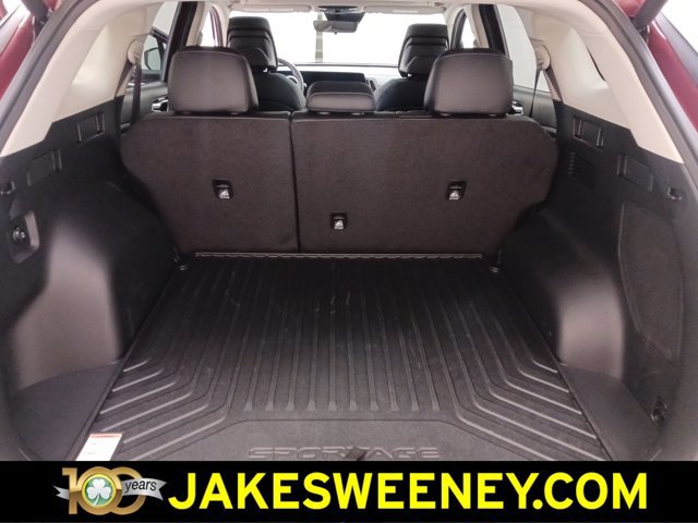 Used 2025 Kia Sportage SX image 30