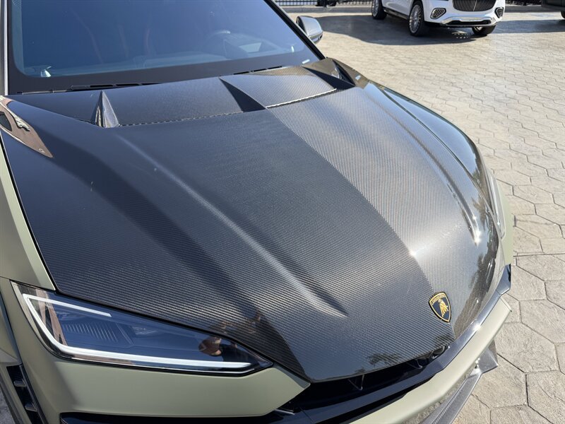 Used 2025 Lamborghini Urus SE AWD/4WD image 4