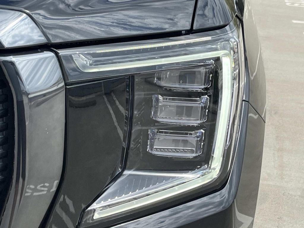 Used 2023 GMC Yukon Denali Ultimate w/ LPO, Floor Liner Package image 9