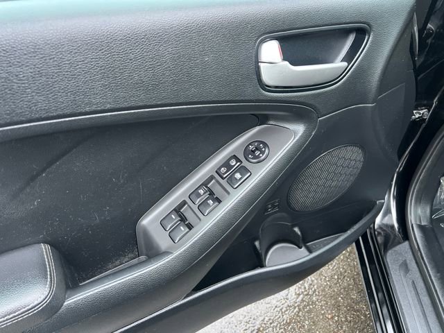 Used 2017 Kia Forte LX image 30