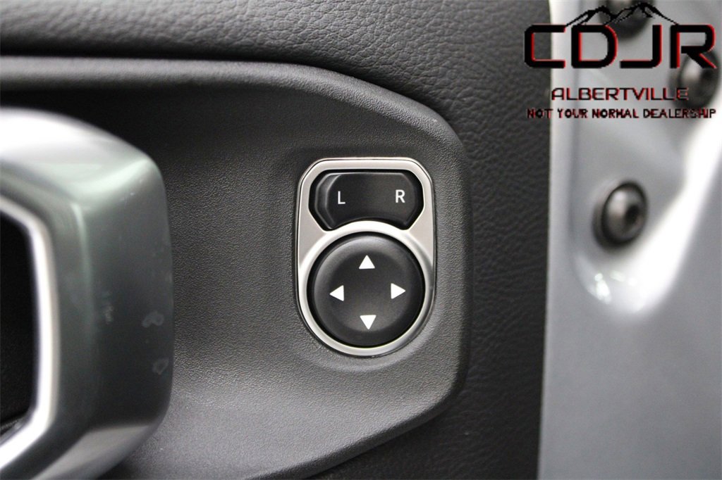 Used 2023 Jeep Gladiator Rubicon w/ Cold Weather Group image 22