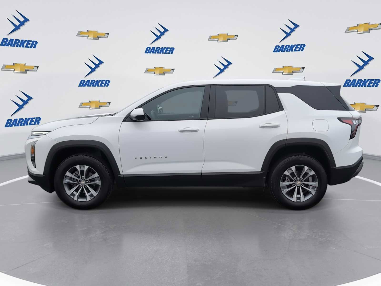 Used 2025 Chevrolet Equinox LT w/ Safety and Technology Package image 5