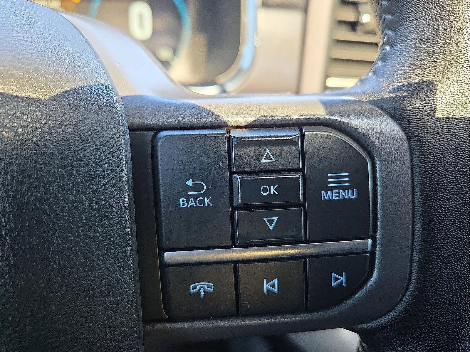 Used 2023 Ford F150 Lariat w/ Equipment Group 502A High image 18