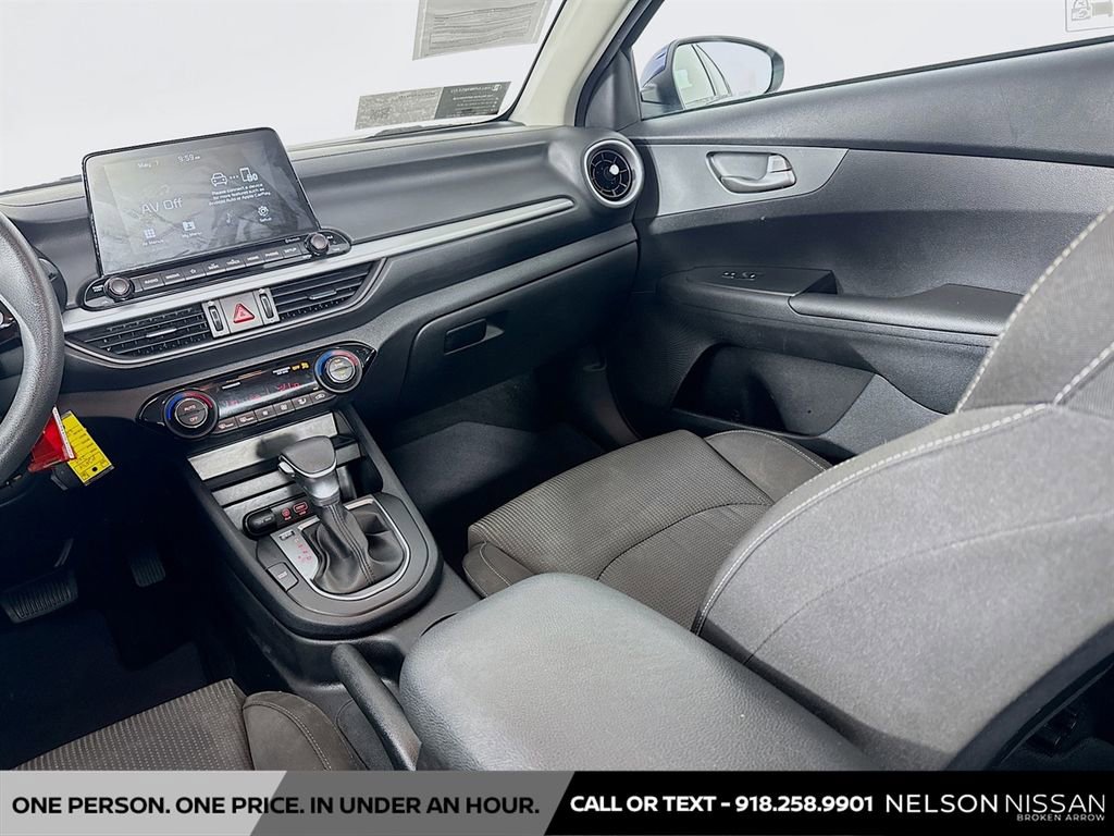 Used 2019 Kia Forte LXS FWD image 21