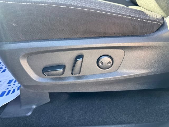 Used 2025 Nissan Pathfinder SV AWD/4WD image 16