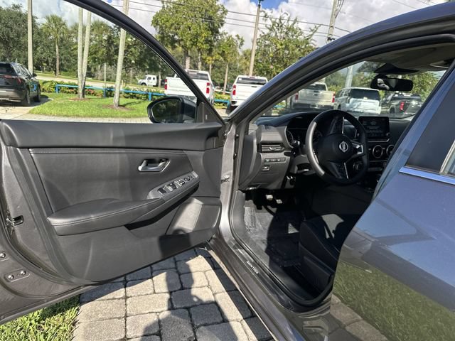 Used 2025 Nissan Sentra SV FWD image 22
