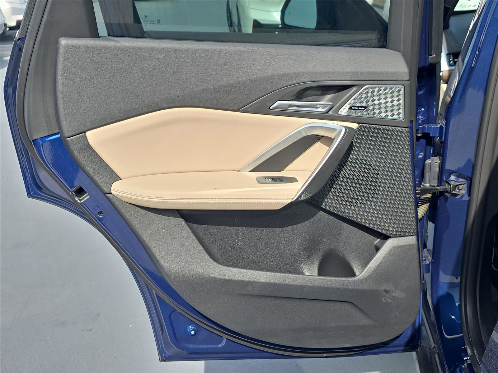 Certified 2025 BMW X1 xDrive28i w/ Convenience Package image 10