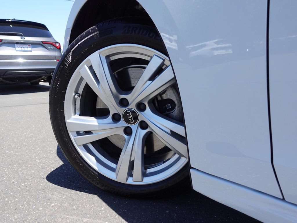 Used 2025 Audi A5 2.0T Premium w/ Convenience Package AWD/4WD image 11