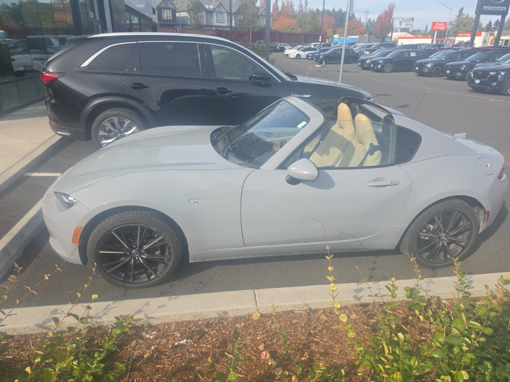 Used 2024 MAZDA MX-5 Miata RF Grand Touring w/ Weather Package RWD image 5