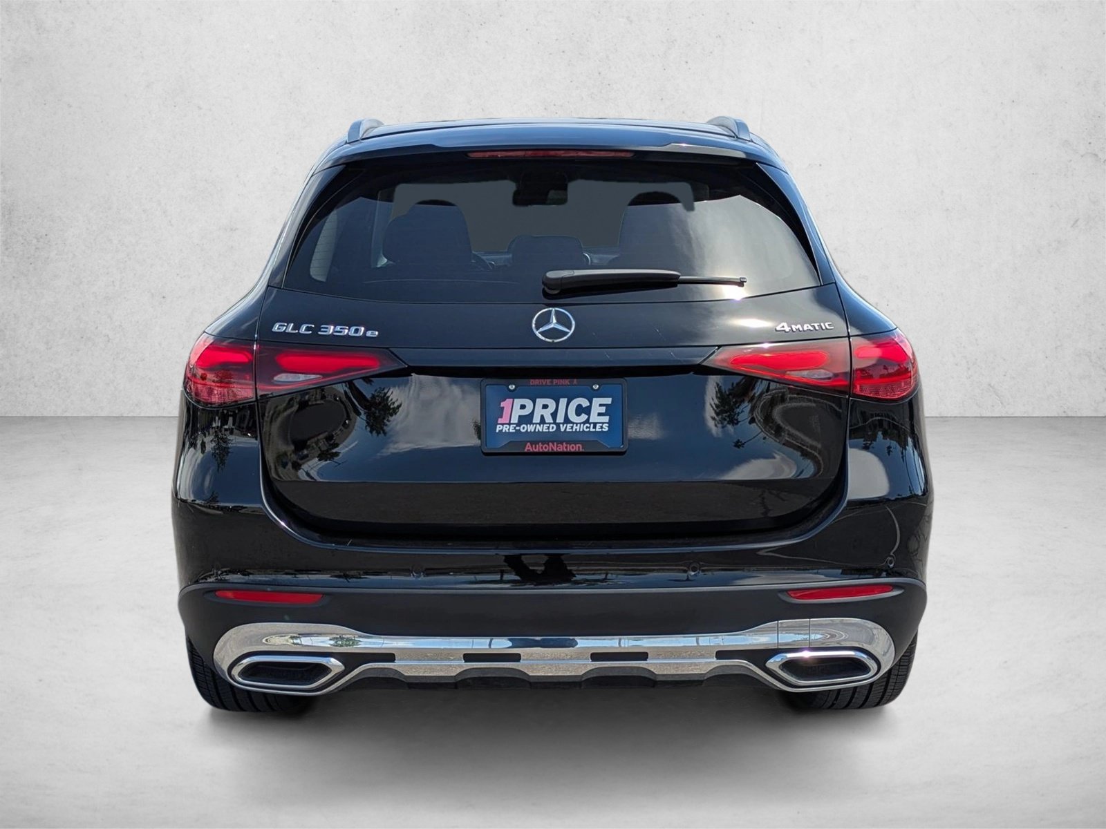 Used 2025 Mercedes-Benz GLC 350e 4MATIC image 7