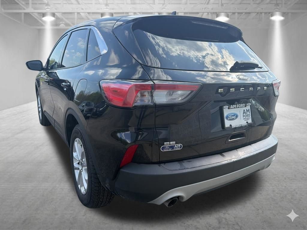 Used 2022 Ford Escape SE FWD image 6