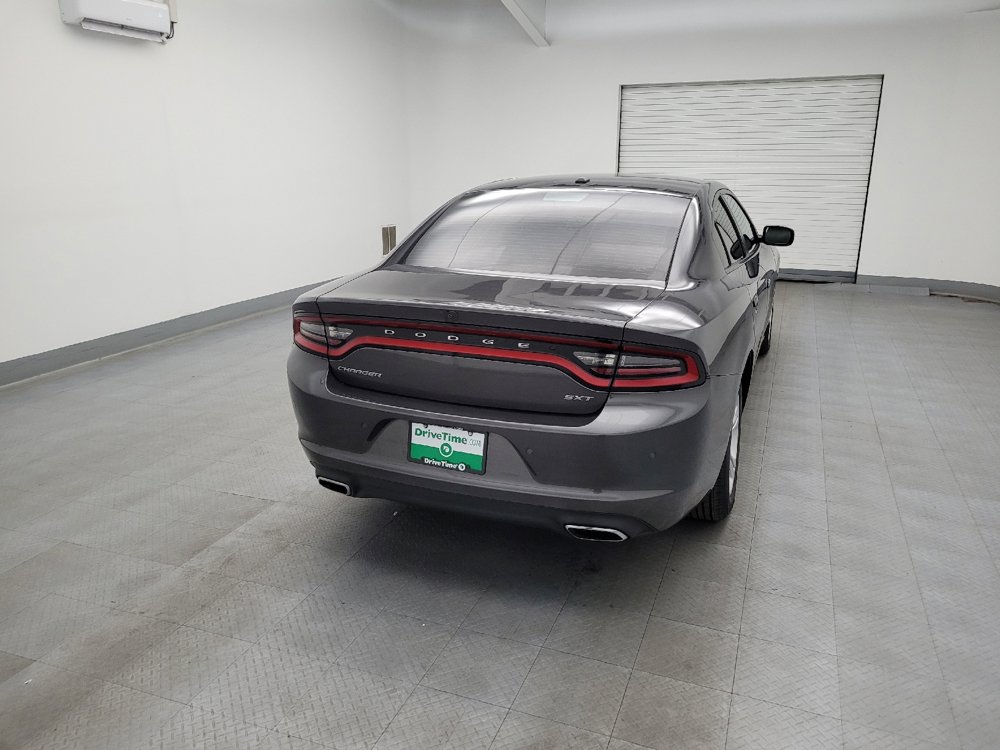 Used 2018 Dodge Charger SXT image 7