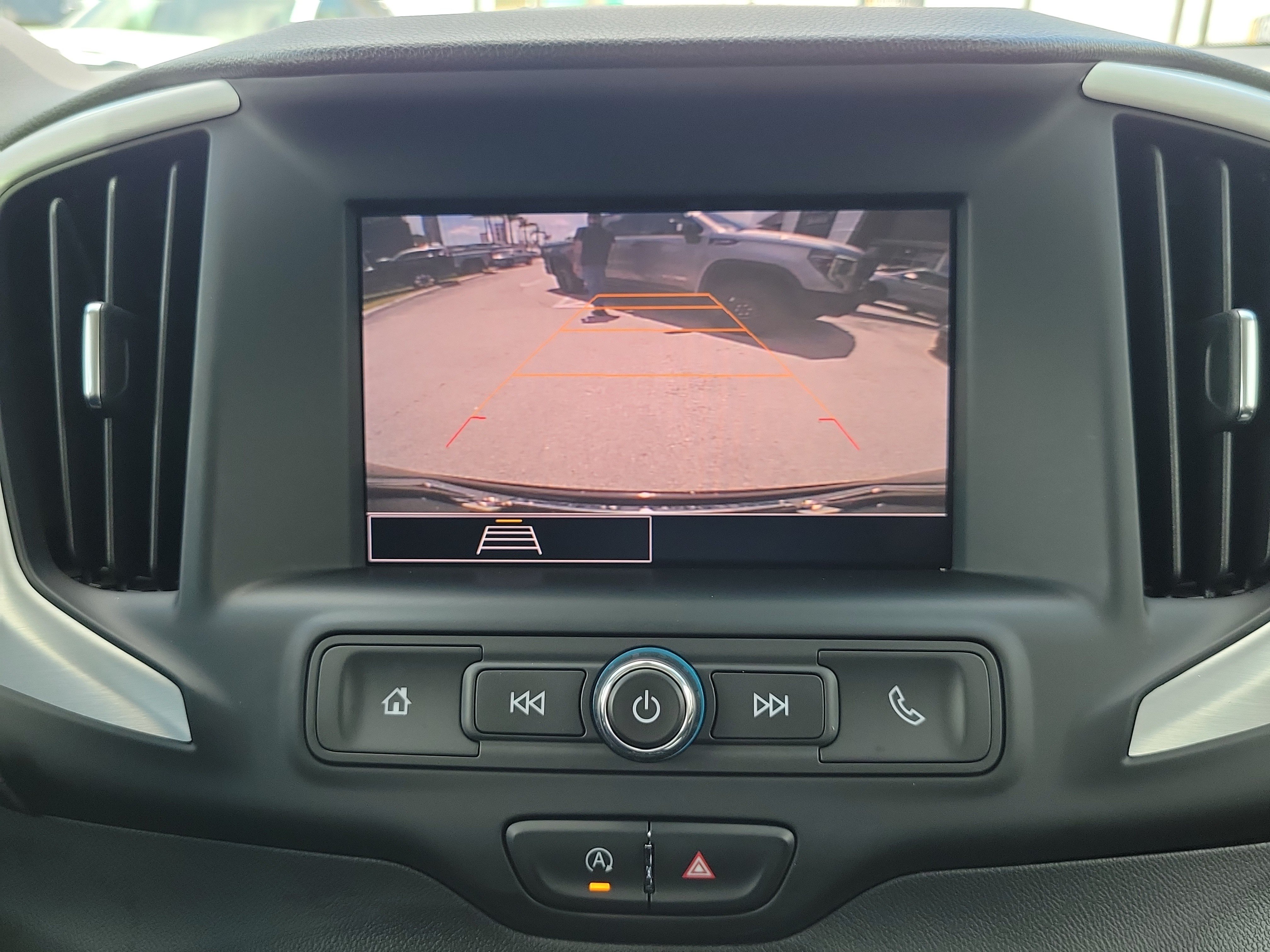 Used 2023 GMC Terrain SLE w/ Driver Convenience Package FWD image 11