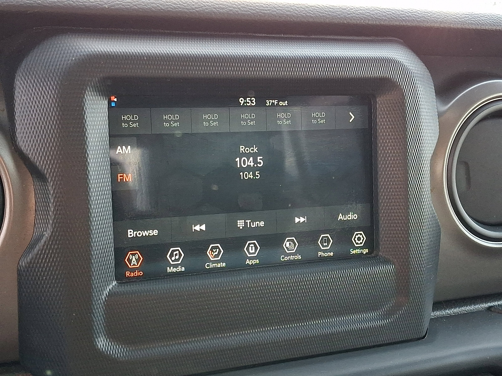 Used 2023 Jeep Gladiator Sport image 17