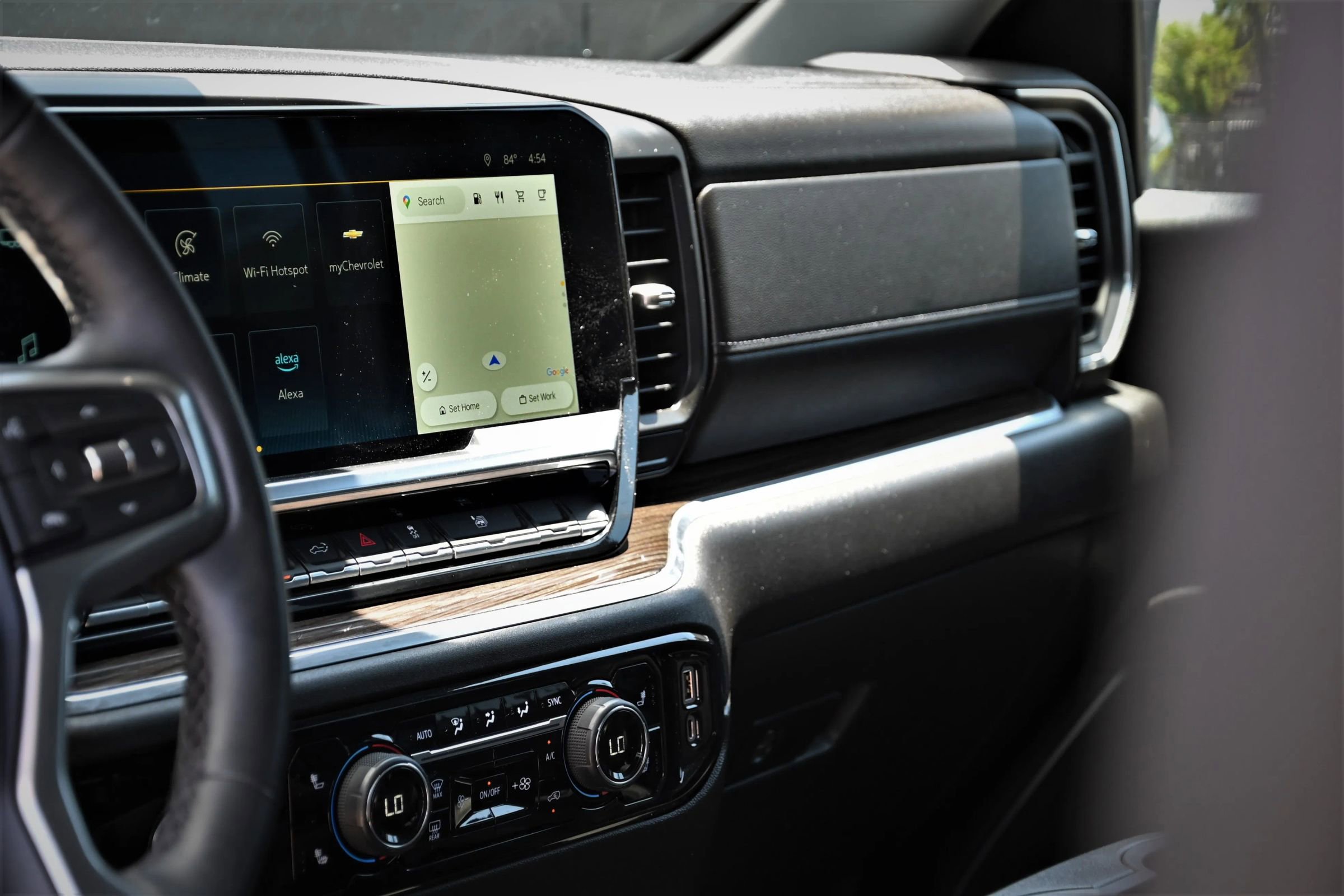 Used 2023 Chevrolet Silverado 1500 LT AWD/4WD image 10