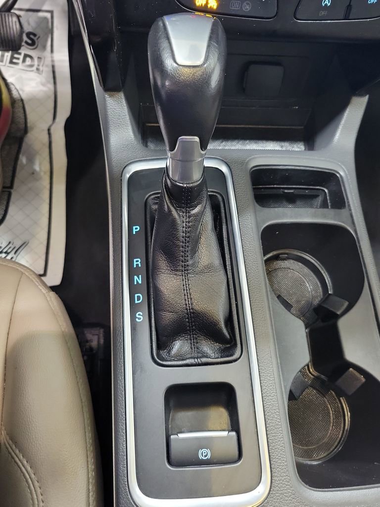 Used 2017 Ford Escape Titanium FWD image 38