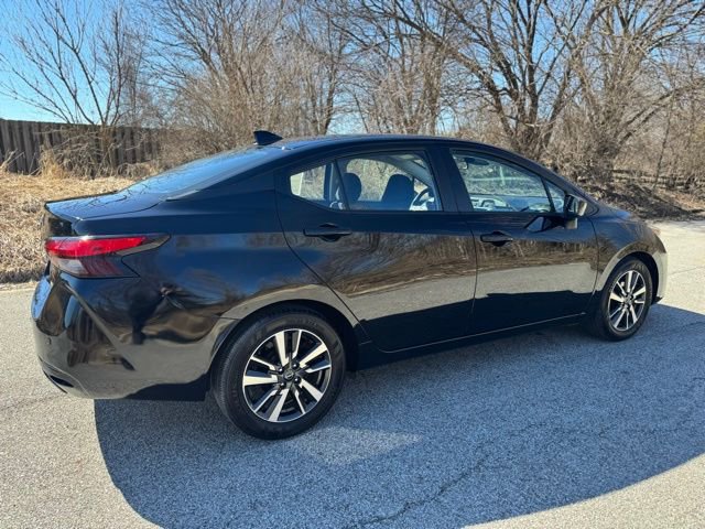 Used 2025 Nissan Versa SV image 5