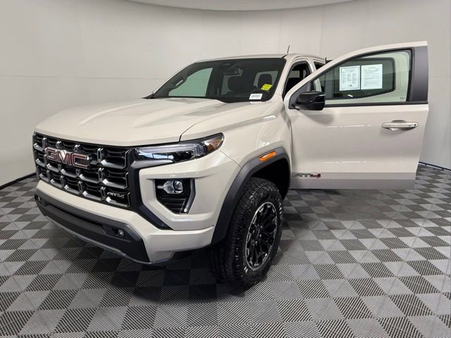Used 2026 GMC Canyon AT4 image 2