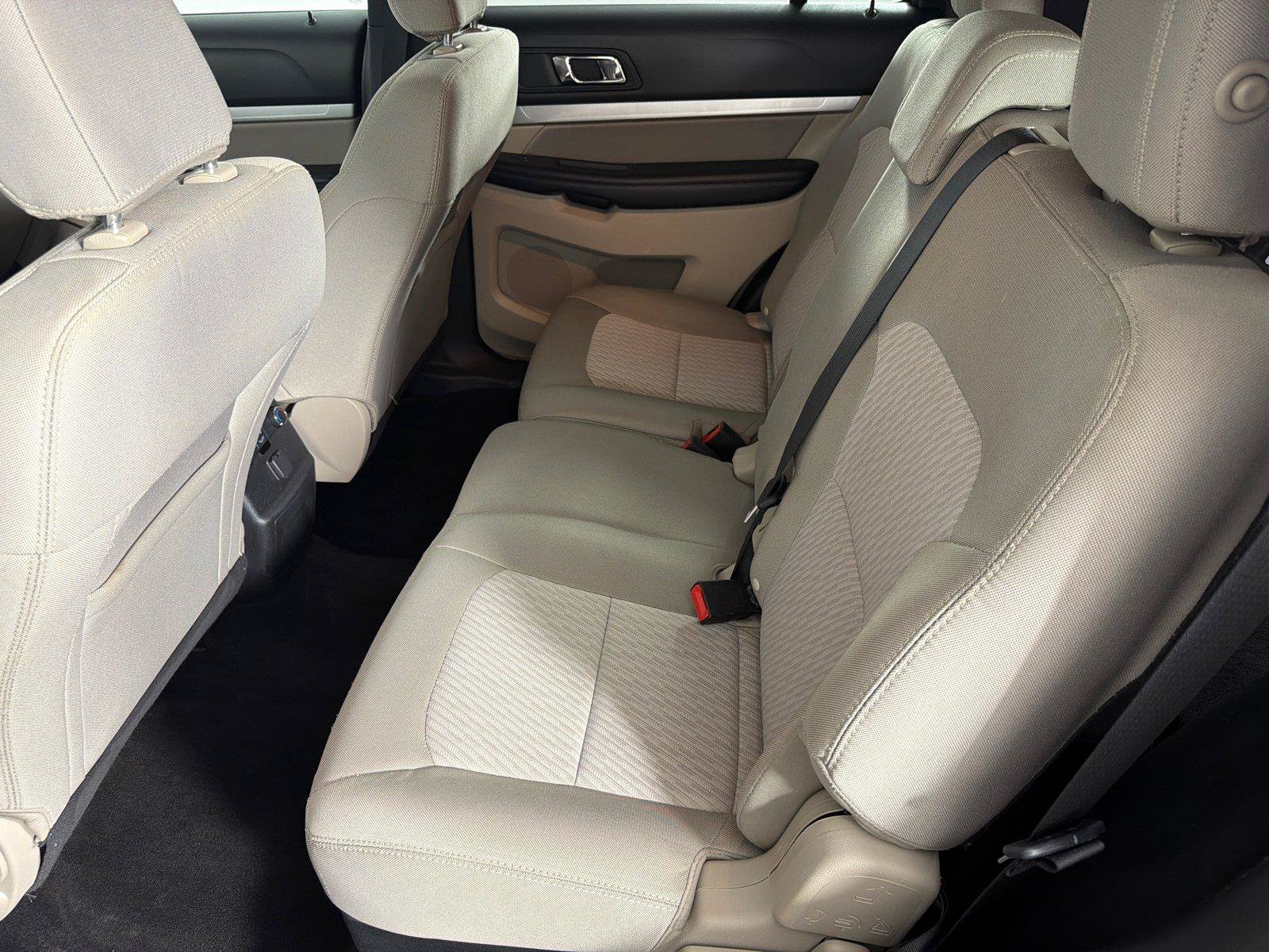 Used 2018 Ford Explorer FWD image 20