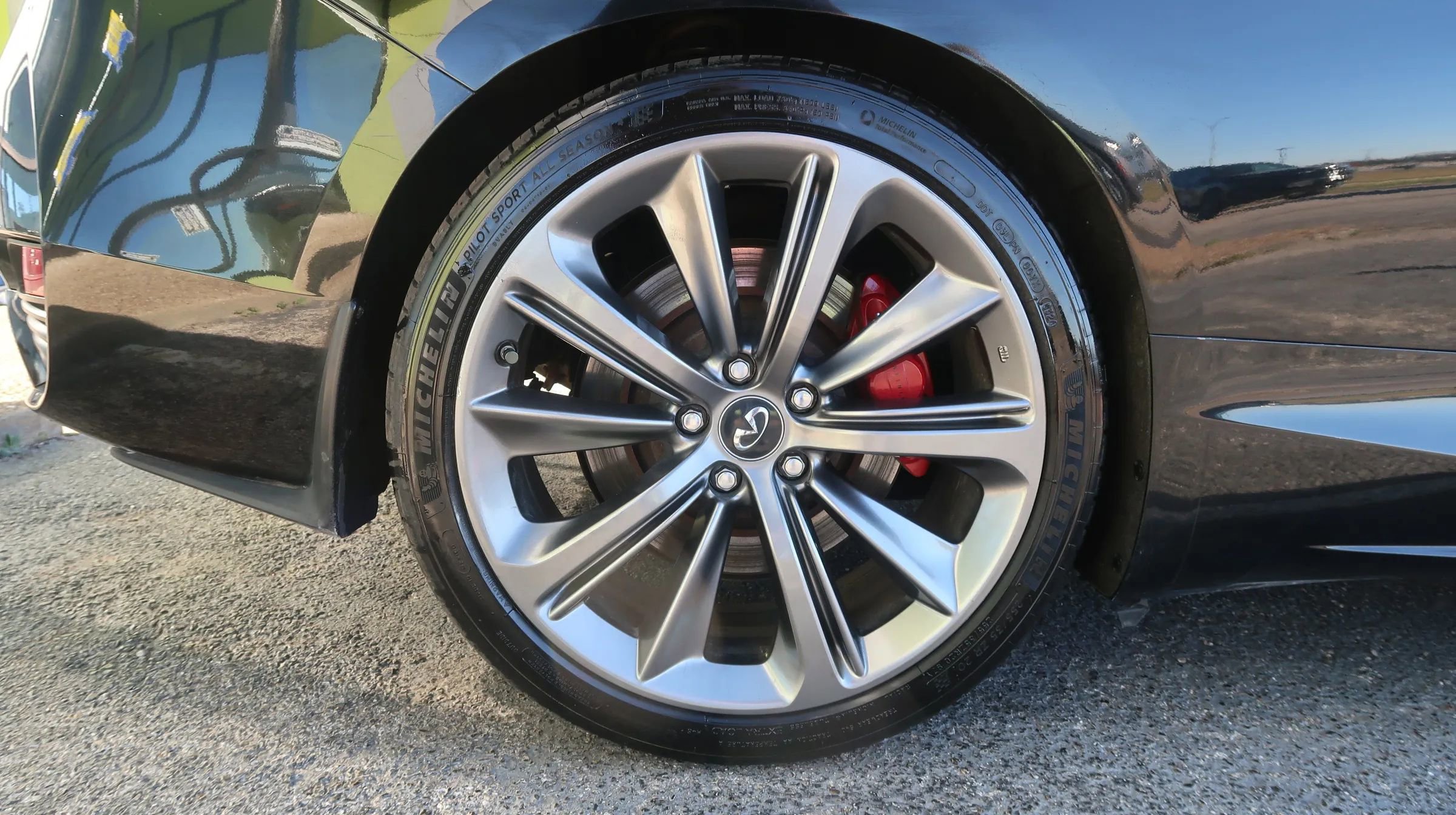 Used 2019 INFINITI Q60 Red Sport 400 w/ Cargo Package AWD/4WD image 51
