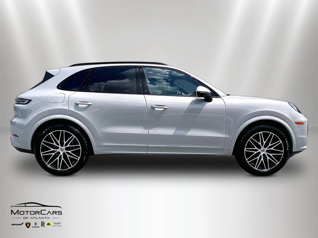 Used 2026 Porsche Cayenne AWD/4WD image 6