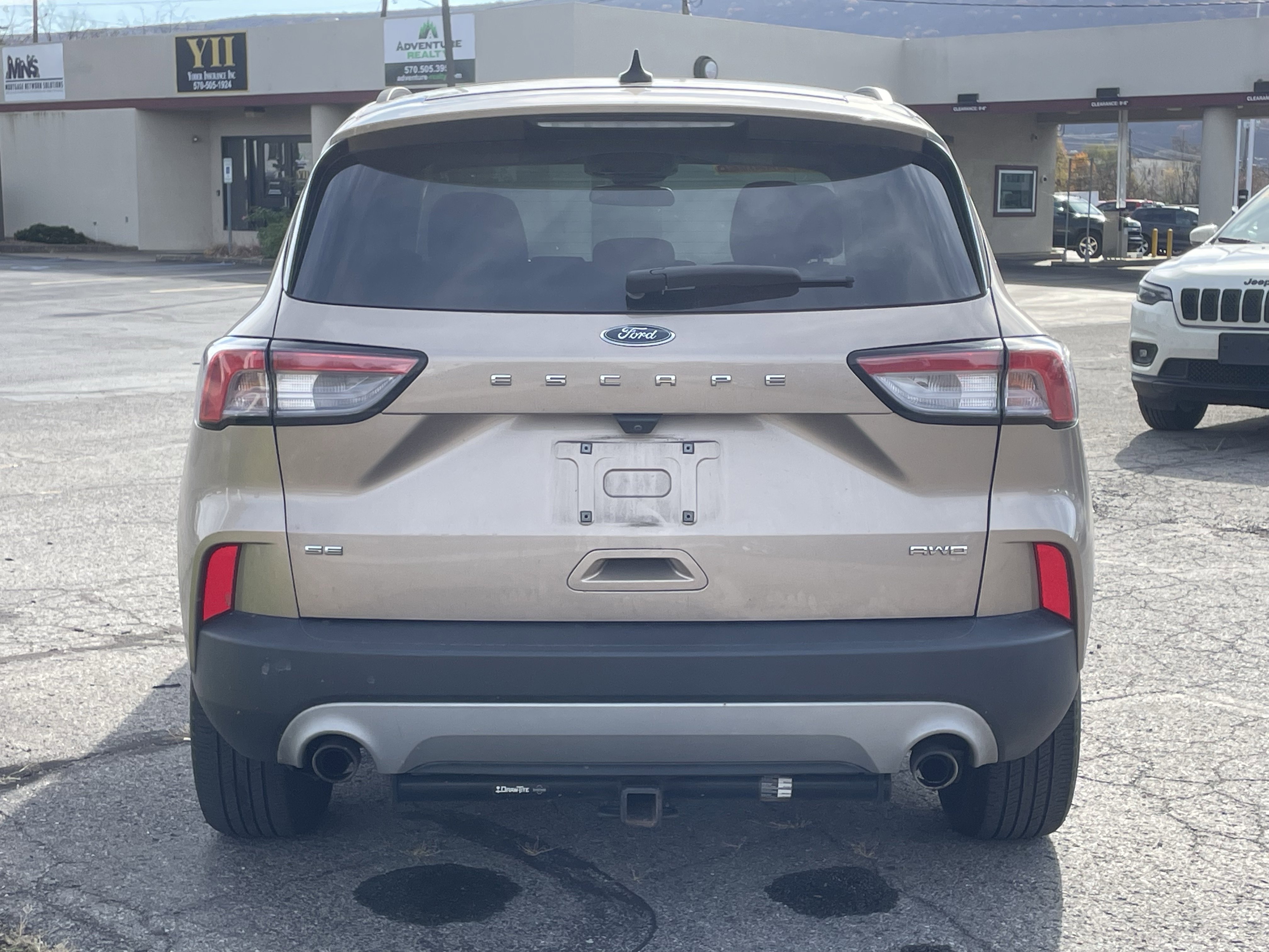 Used 2020 Ford Escape SE image 4