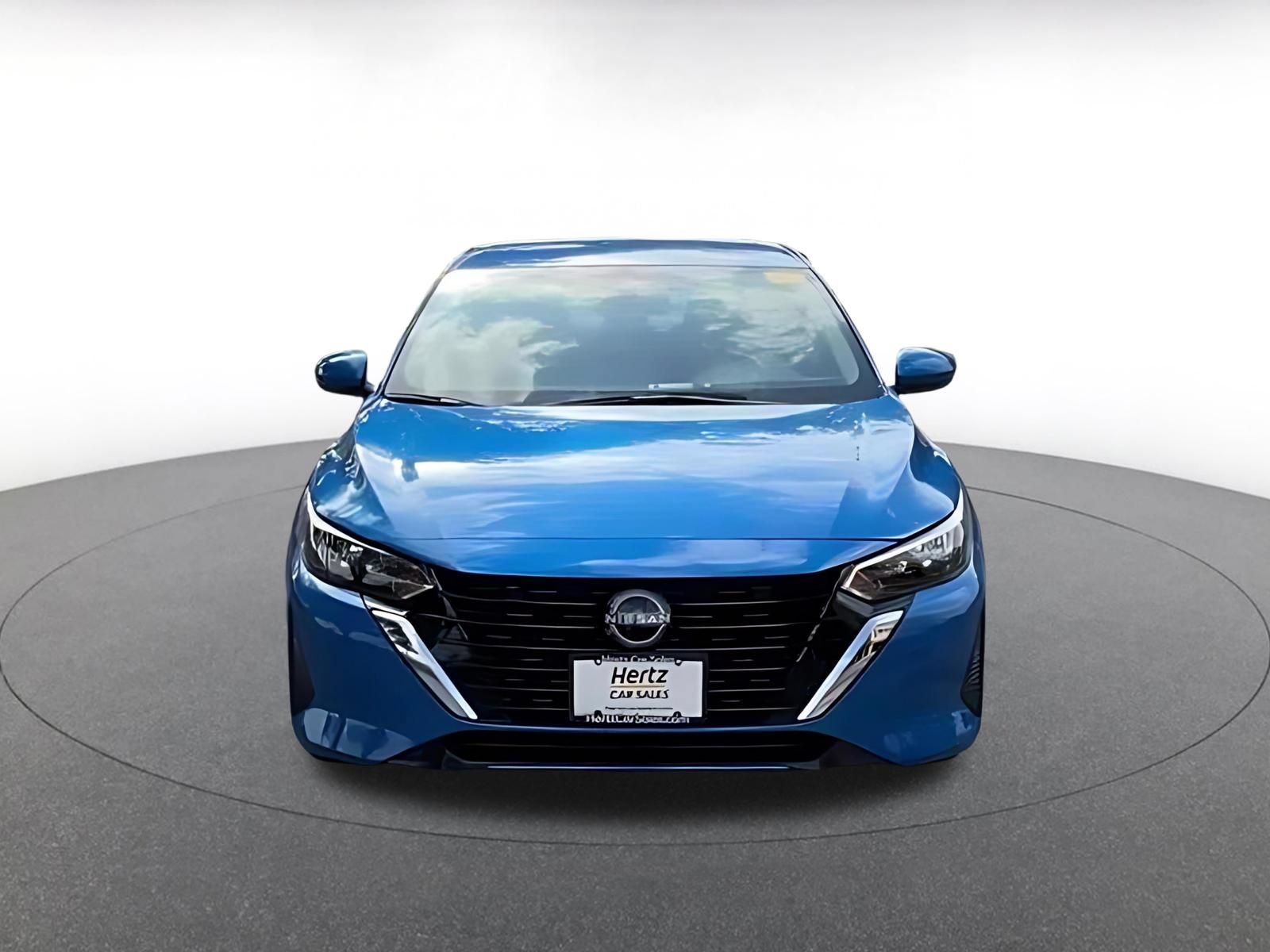Used 2025 Nissan Sentra SV FWD image 4