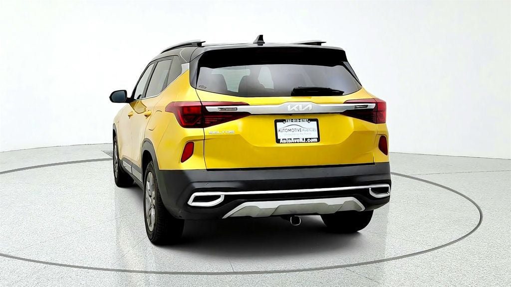 Used 2023 Kia Seltos S w/ Navigation Package AWD/4WD image 6