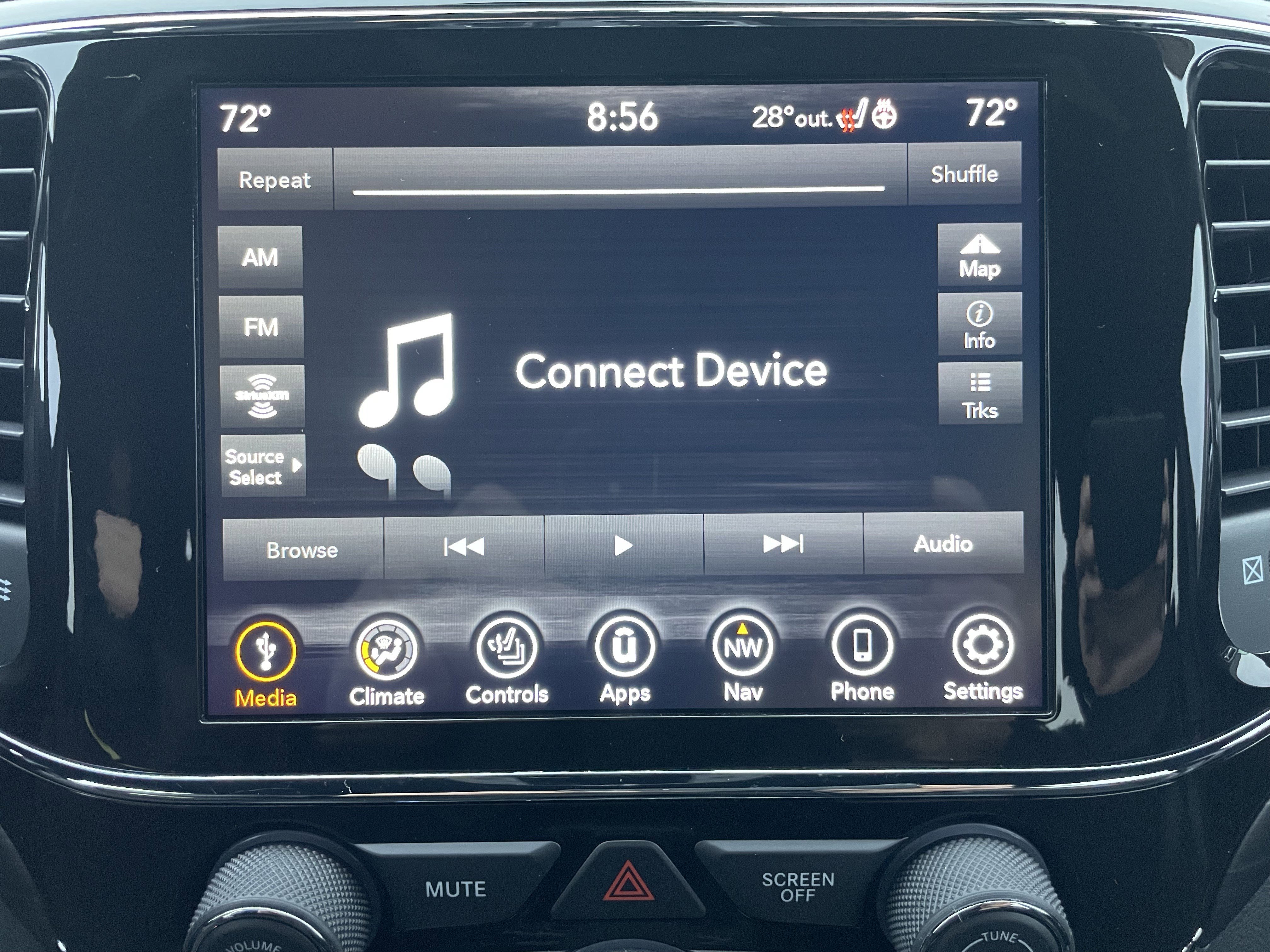 Used 2021 Jeep Grand Cherokee Laredo X image 29