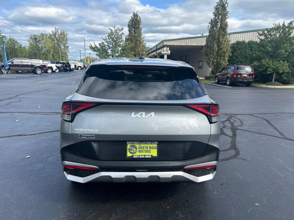 Used 2024 Kia Sportage LX FWD image 6